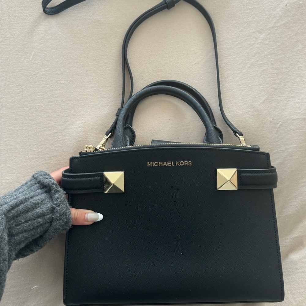 micheal kors black purse